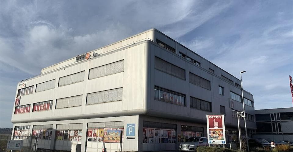 Gewerbe an Warpelstrasse 3, 3186 Düdingen