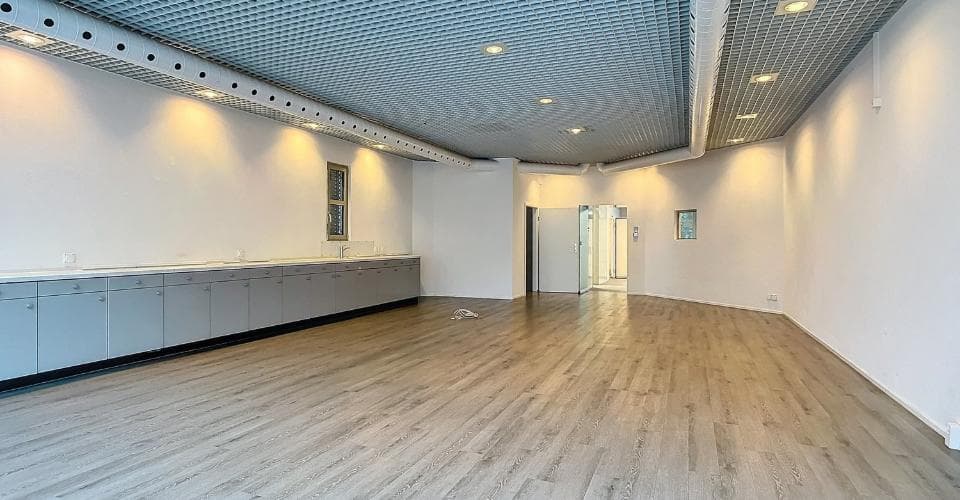 Gewerbe an Hauptstrasse 25, 3186 Düdingen