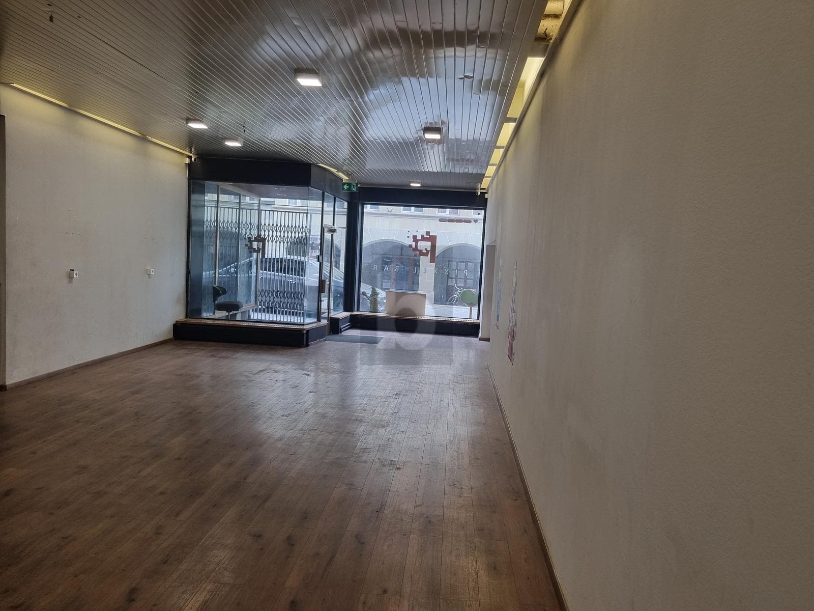 Office Auf Anfrage