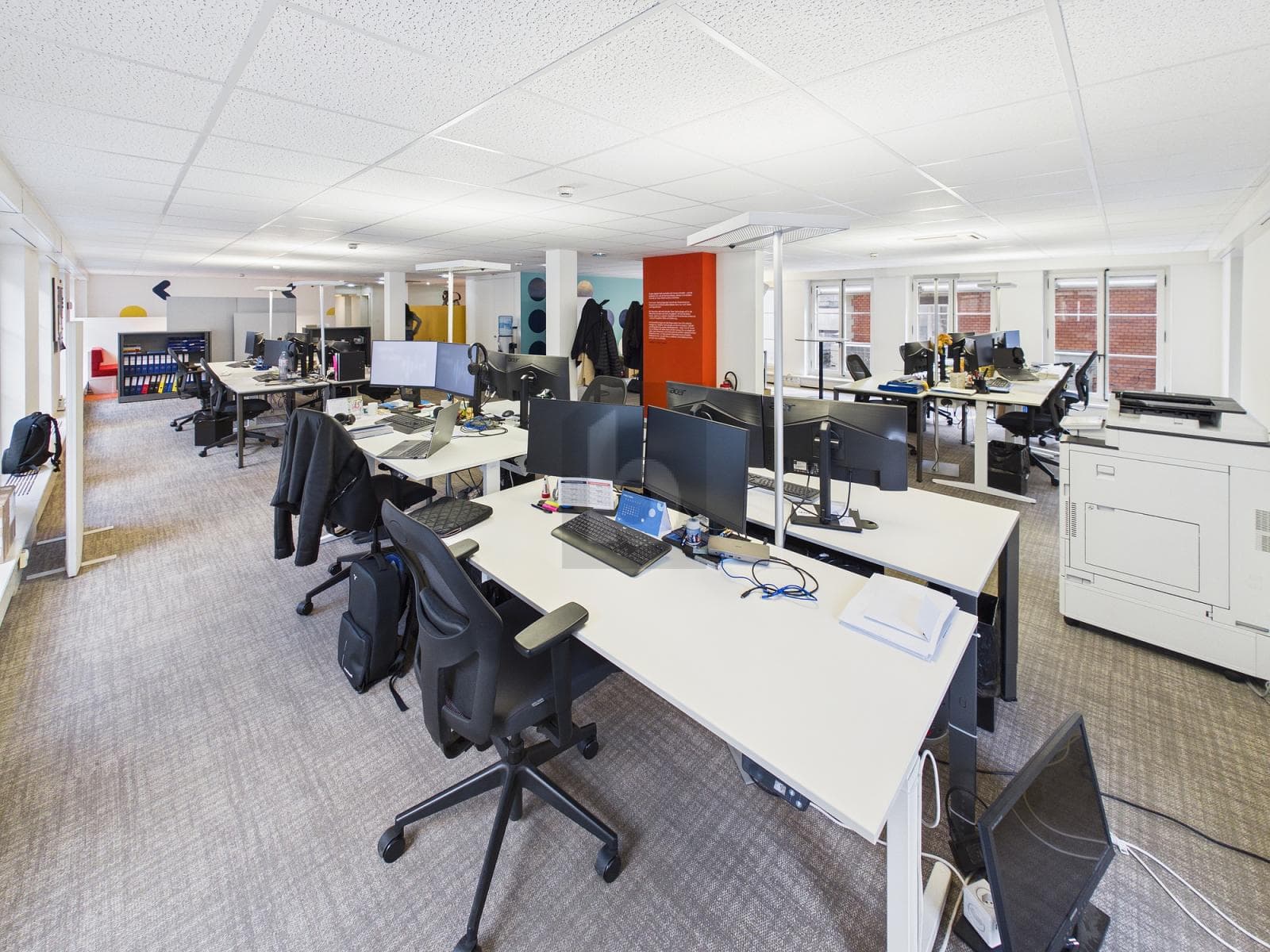 Office Auf Anfrage