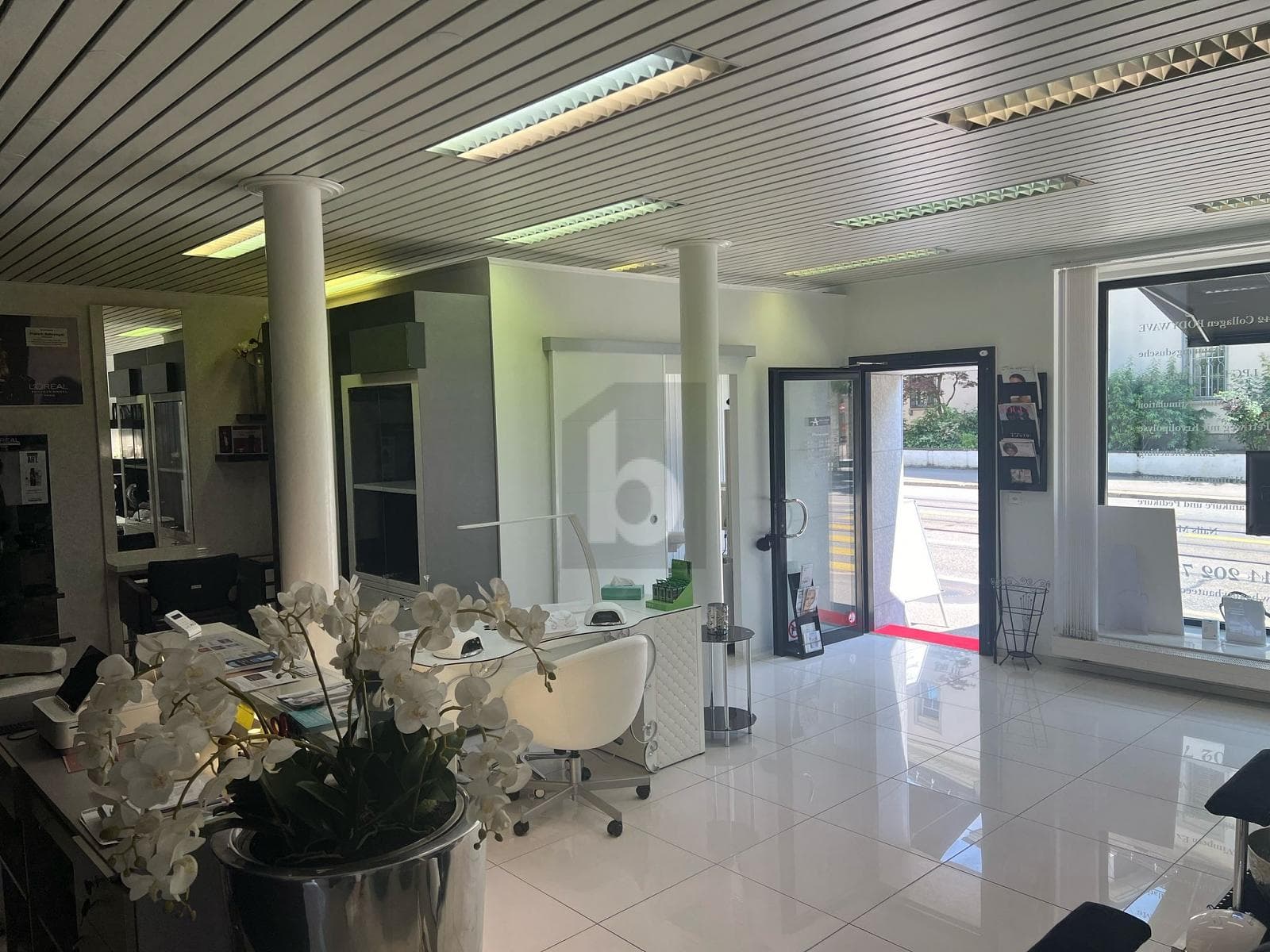 Office Auf Anfrage