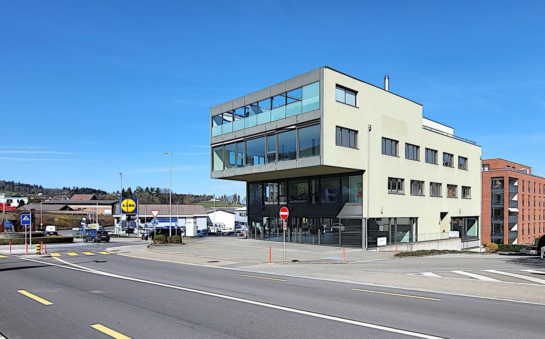 Gewerbe an Zürcherstrasse 66, 8852 Altendorf