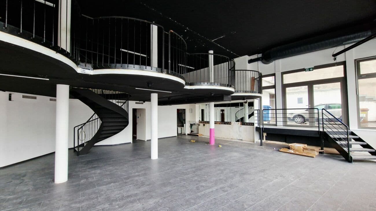 Gewerbe in 1004 Lausanne, 267m²