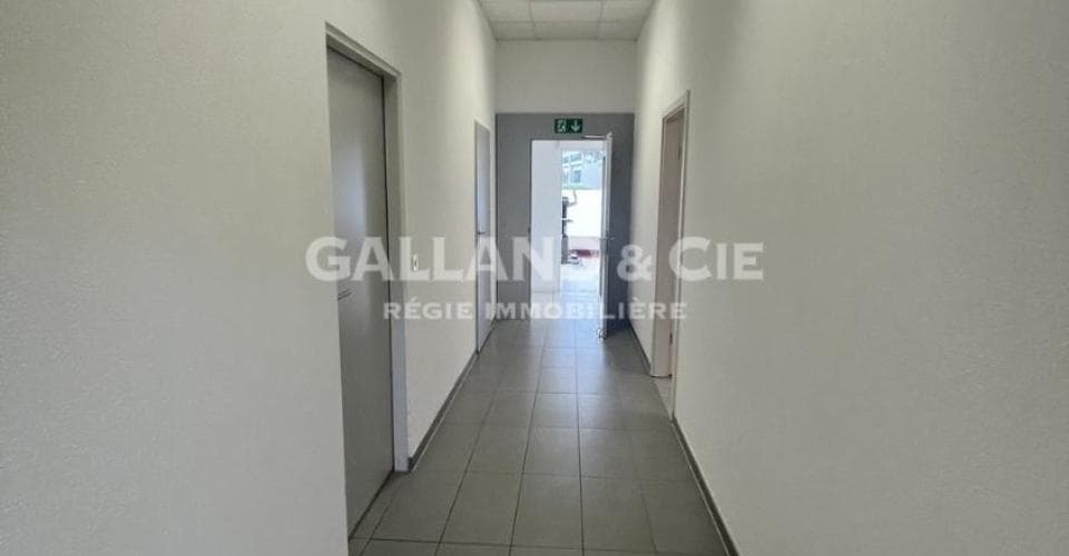 Espace commercial au Rue de l'Industrie 19, 1023 Crissier