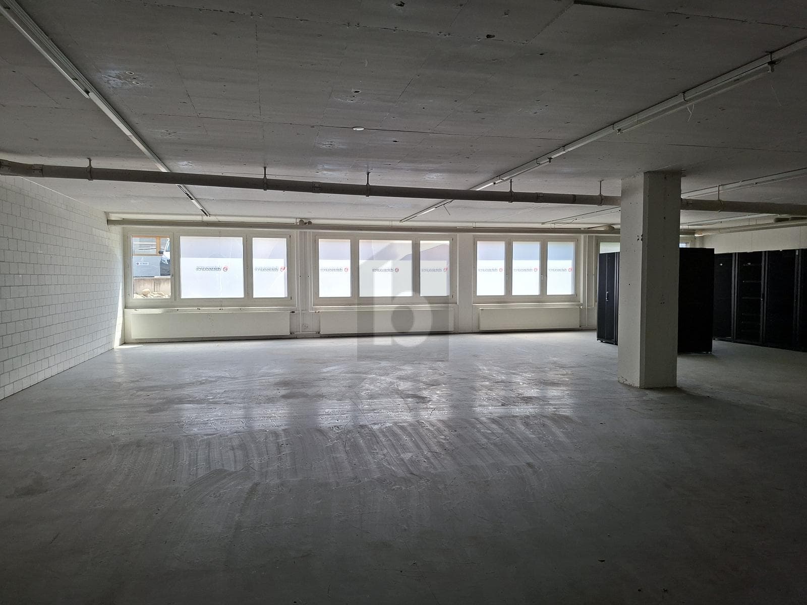Storage room in 6331 Hünenberg, 260m²