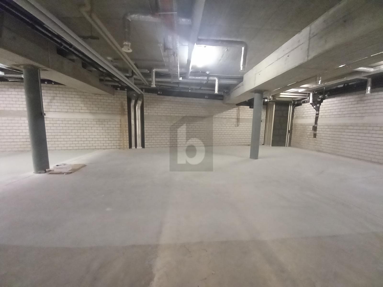 Storage room in 4051 Basel, 240m²