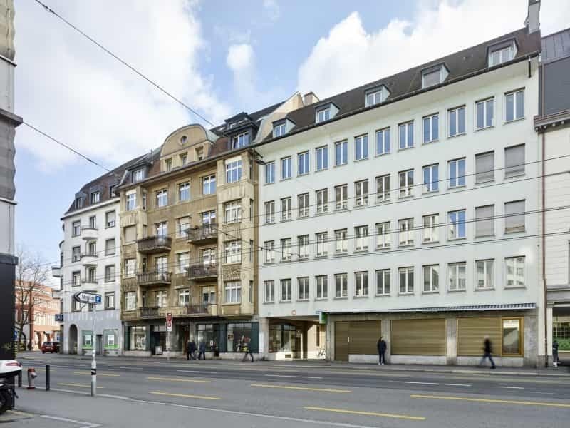 Office at Badenerstrasse 125, 8004 Zurich