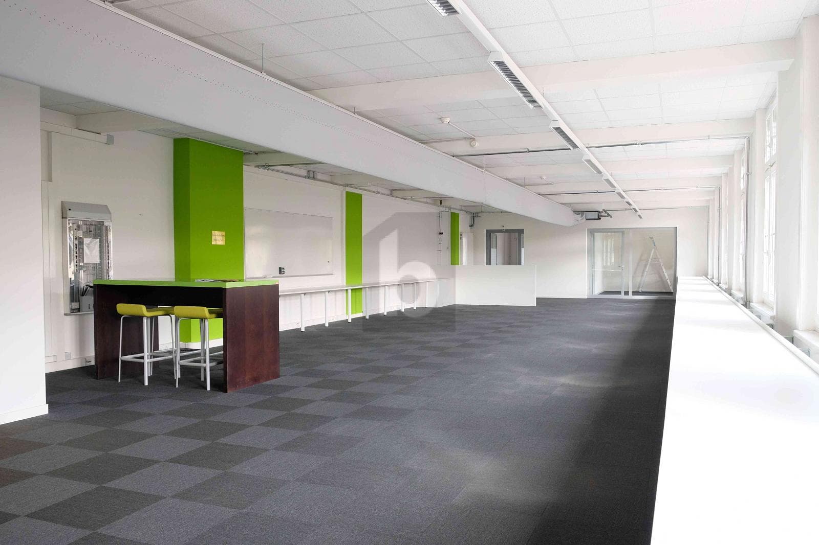 Büro in 4144 Arlesheim, 235m²