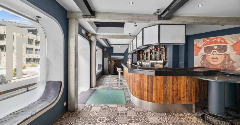 Espace commercial à 1884 Villars, CHF 5'500 par mois