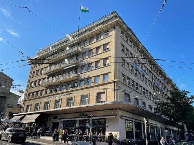Gewerbe an Place de la Riponne 1, 1005 Lausanne