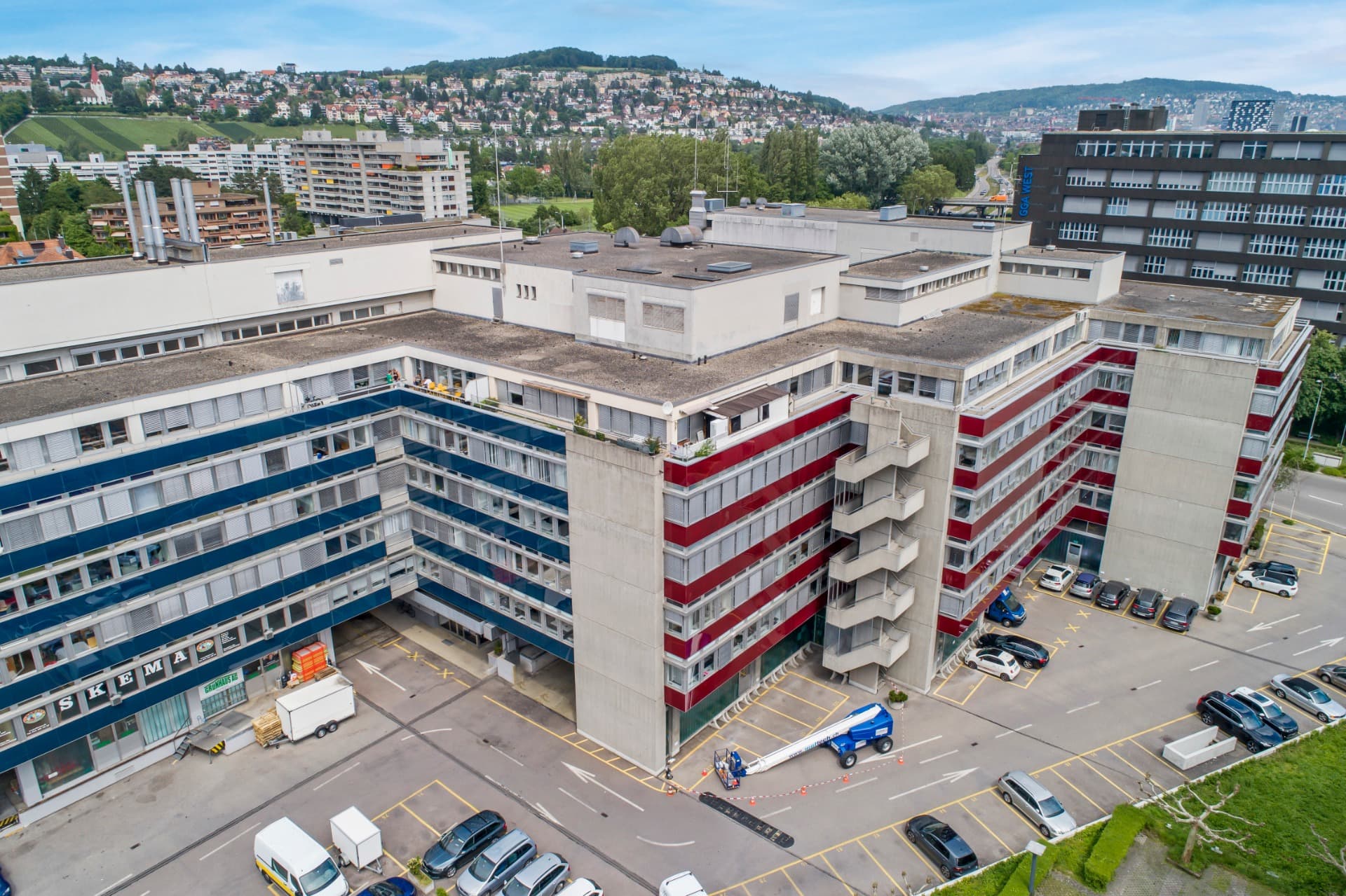 Commercial Space in 8048 Zurich, 204m²