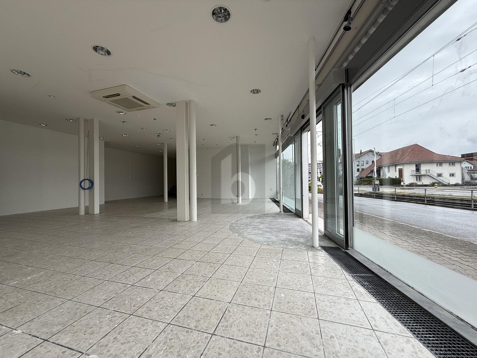 Ladenfläche in 5036 Oberentfelden, 293m²
