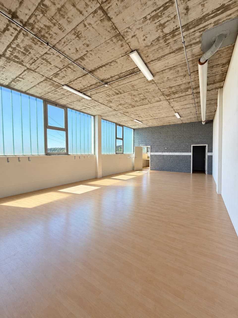 Büro an Oberfeld 4, 6037 Root