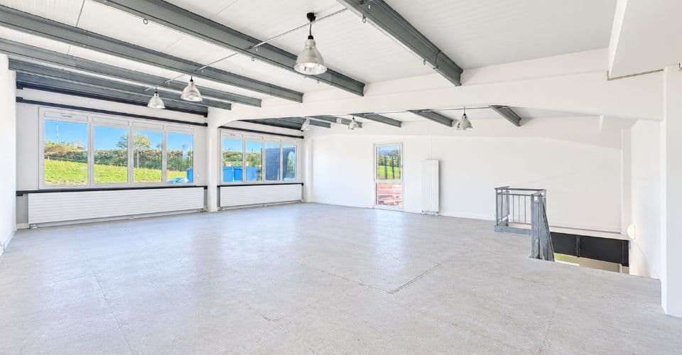 Büro in 1728 Rossens, 170m²